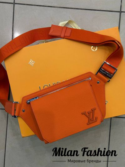 Сумка поясная  Louis Vuitton #V31674