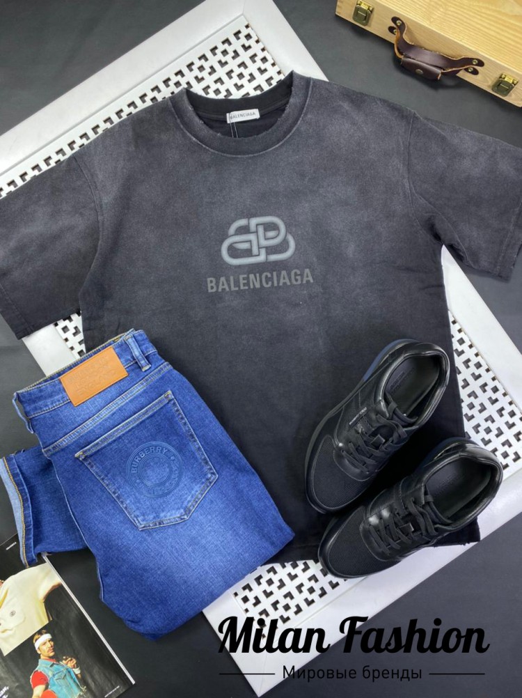 Джинсы  Burberry V9486. Вид 2