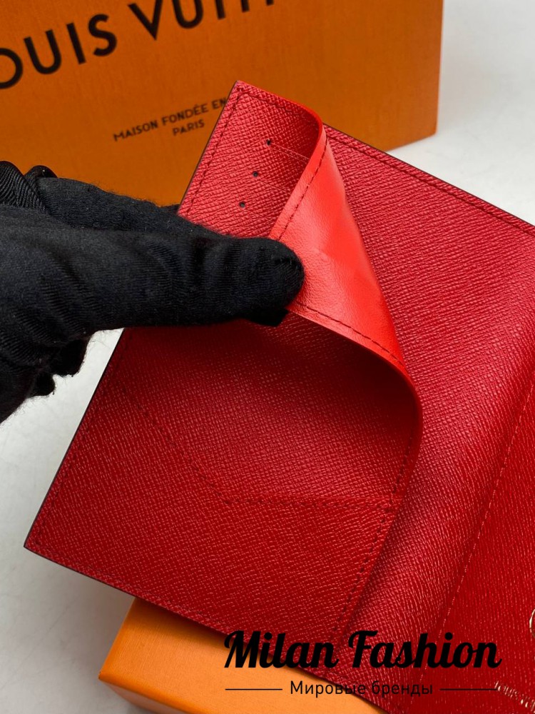 Обложка на паспорт  Louis Vuitton V52035. Вид 4