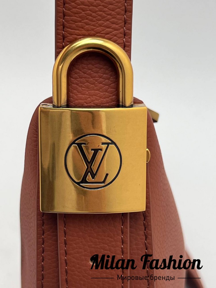Сумка Low Key  Louis Vuitton V33531. Вид 5