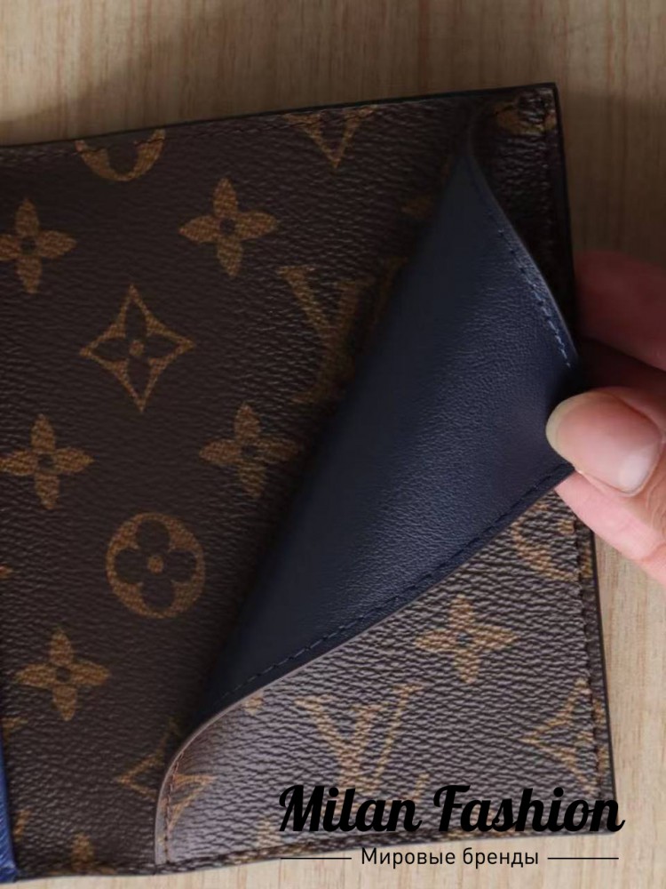 Обложка на паспорт  Louis Vuitton V52418. Вид 4