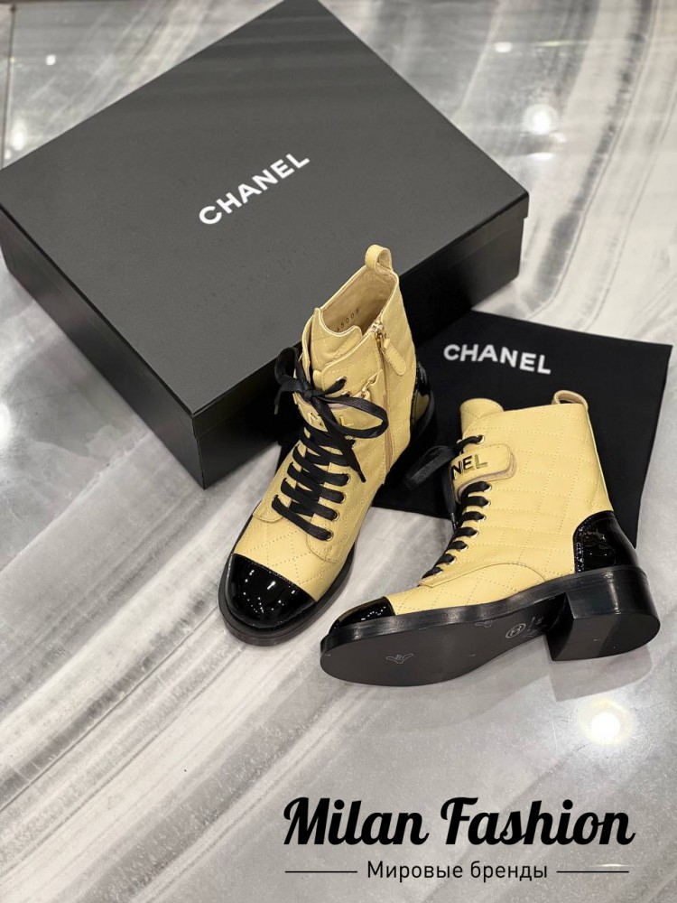 Ботинки Chanel V40602. Вид 1