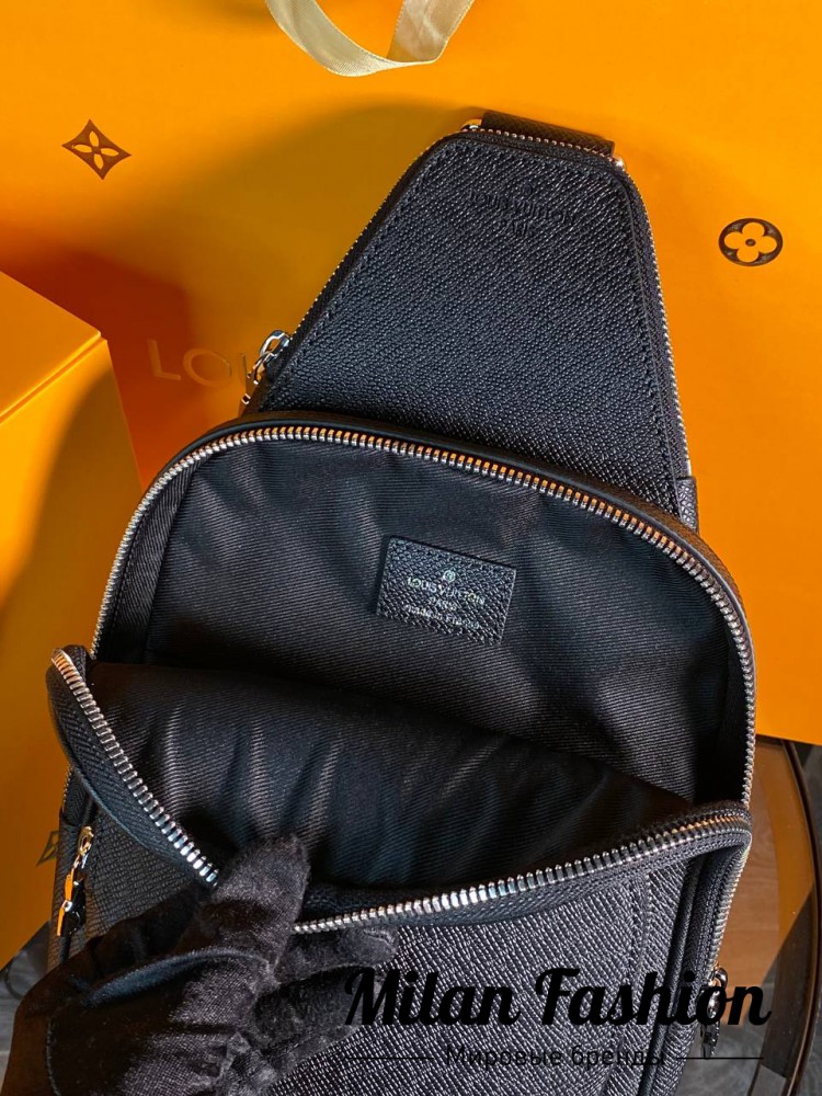 Сумка -слинг Avenue  Louis Vuitton V14279. Вид 9