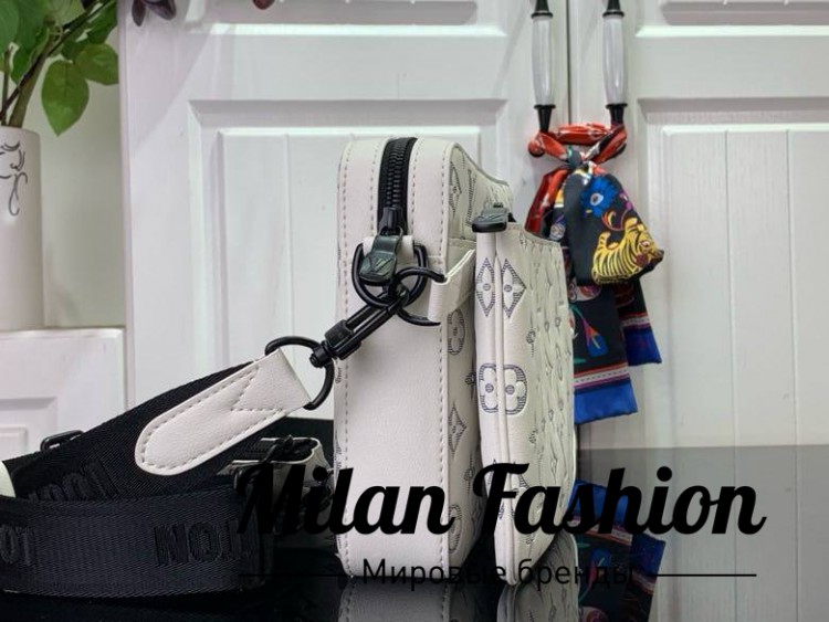 Сумка  Louis Vuitton V33680. Вид 9