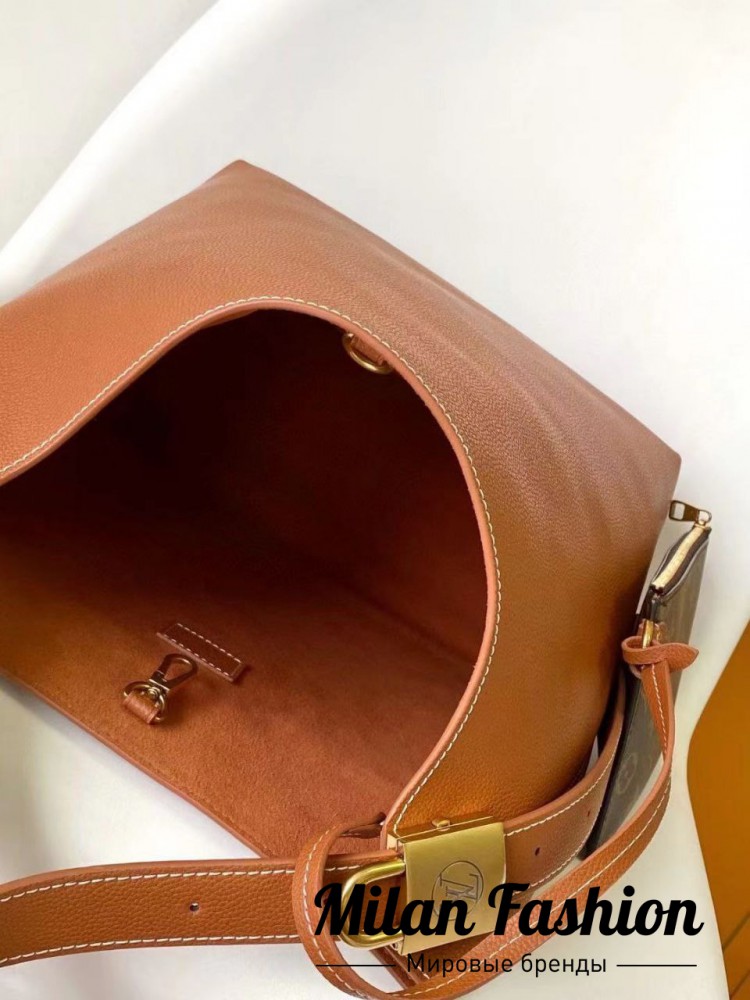 Сумка Low Key Hobo Louis Vuitton V33580. Вид 8