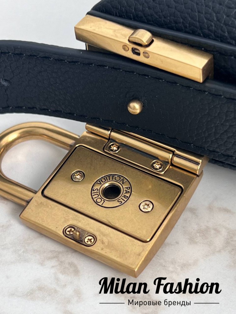Сумка Low Key  Louis Vuitton V33632. Вид 4