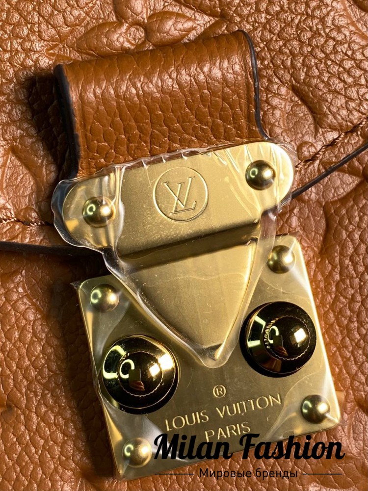 Сумка Pochette Metis Louis Vuitton V33719. Вид 4