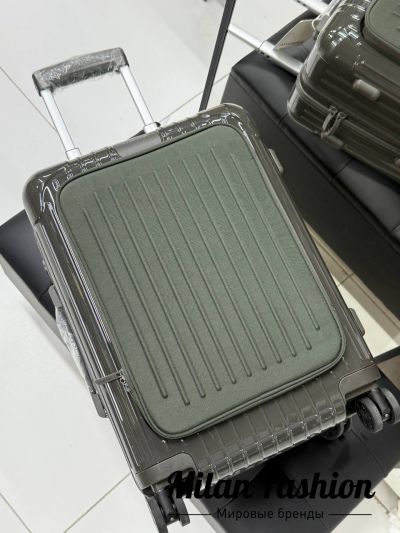Чемодан Rimova 