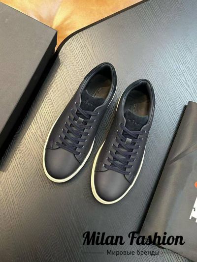 Сникерсы  Kiton #V52331